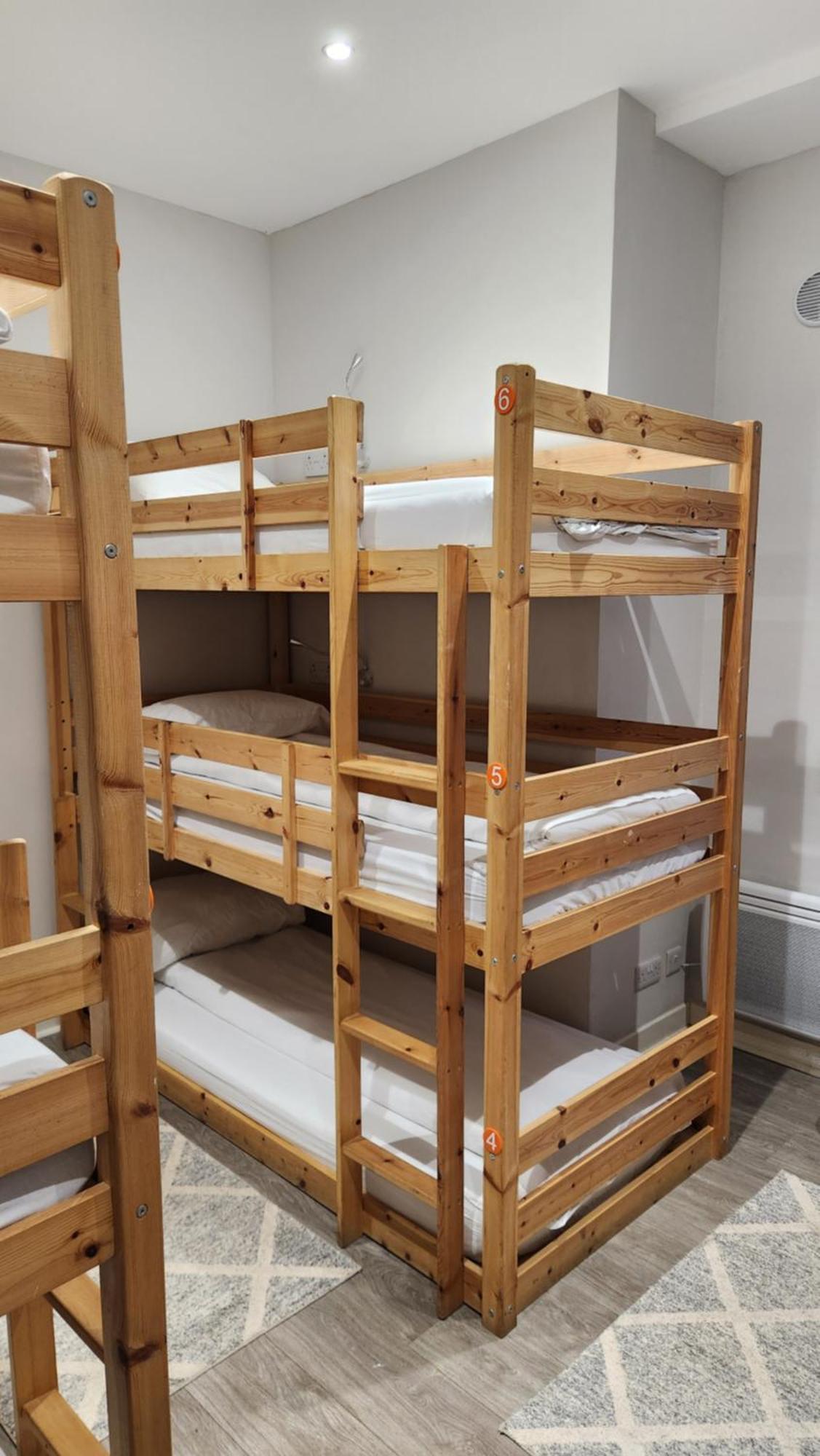 Matrix Hostel Edinburgh Bagian luar foto